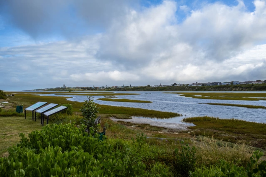 3 Bedroom Property for Sale in Stilbaai Oos Western Cape